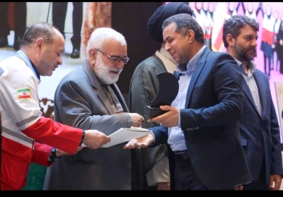 تجلیل از مدیرکل کمیته امداد هرمزگان به عنوان استان برتر در جشنواره ملی "جهش یاس"