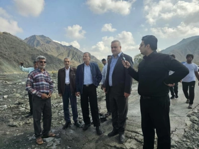 بازدید مرادی نماینده مجلس و رئیس سازمان جهاد کشاورزی هرمزگان از اراضی زراعی سرزه شمیل بندرعباس